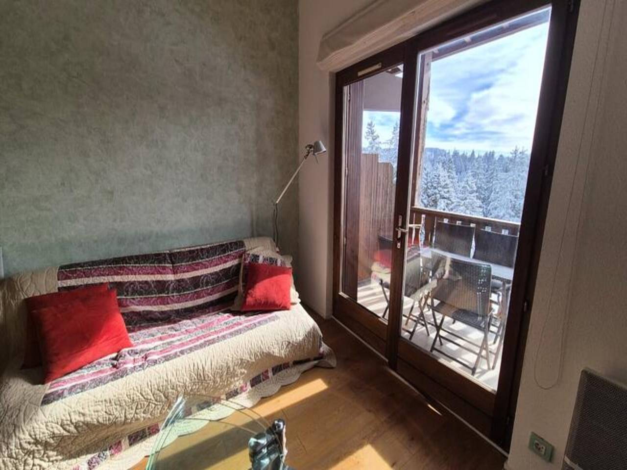 Appartement entier, Maison de vacances dans les Alpes avec accès aux pistes de ski in Le Revard, Les Déserts