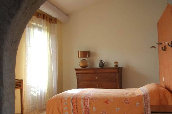 Gîte pour 2 personnes, avec terrasse à Meynes - 2