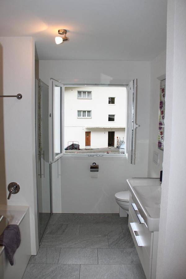 Ganze Wohnung, Apartment with Balcony in Splügenpass, Rheinwald