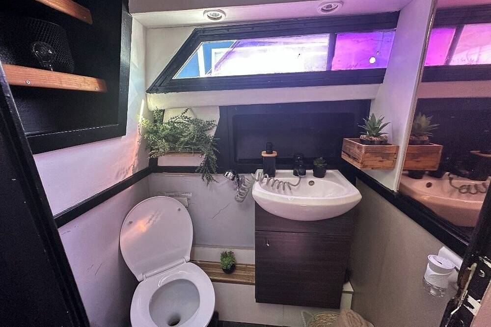 Le Carpe Diem Year-round heated boat Close to beach and shops in Calais, Calais und Umgebung