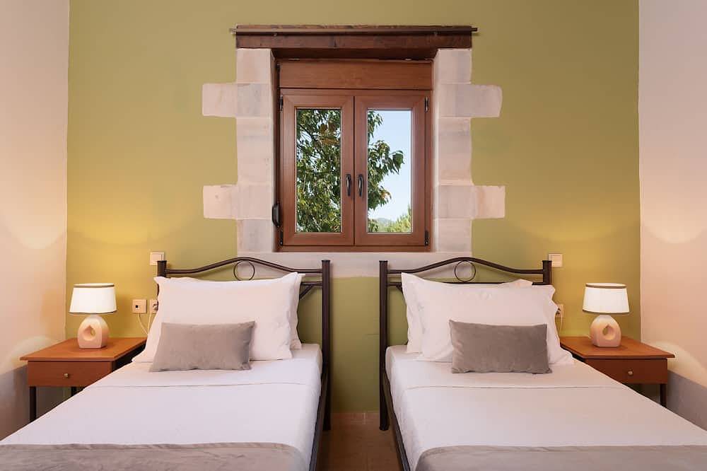 Koules Estate-Daphne, with Pool & Bbq, an Agricultural barn for Nature lovers in Rethymno und Umgebung