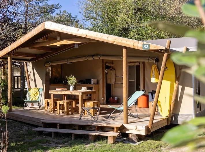 Tente pour 6 personnes, avec jacuzzi et terrasse ainsi que bassin pour enfant et piscine, animaux acceptés en Vendée - 3