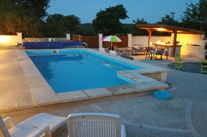 Location de vacances pour 6 personnes, avec Terrasse et Jardin à Breuil-Barret