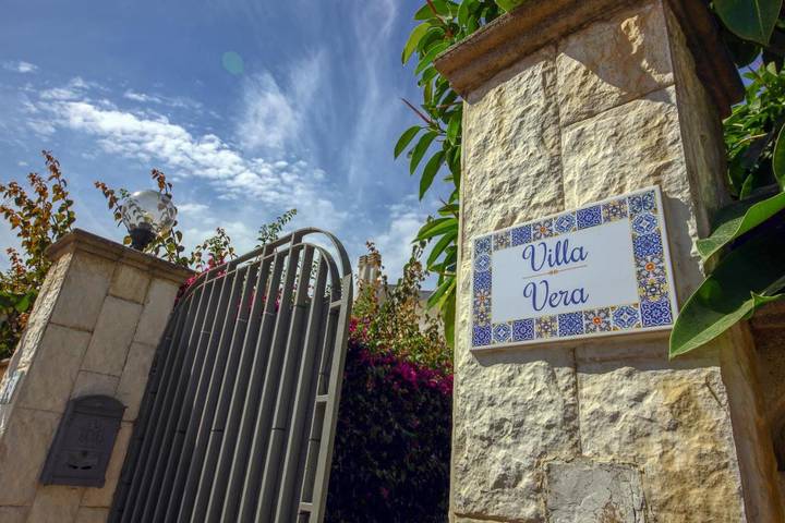 Ferienhaus für 9 Personen, mit Ausblick und Garten in Brindisi - 2