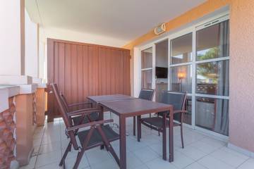 Studio pour 4 Personnes dans Saint-Raphaël, Région de Draguignan, Photo 4