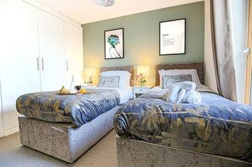 Apartment for 6 People in Milton Keynes, South East England, Photo 4