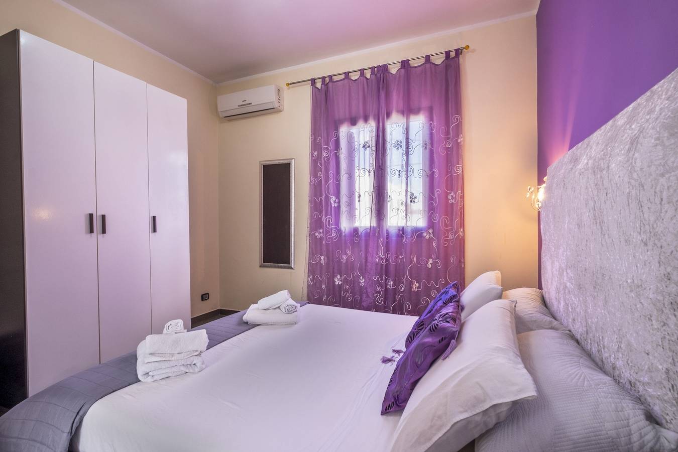 Elysium Room 3 Piano 1: Elegancia y comodidad cerca de la playa in Porto Cesareo, Golfo de Tarento
