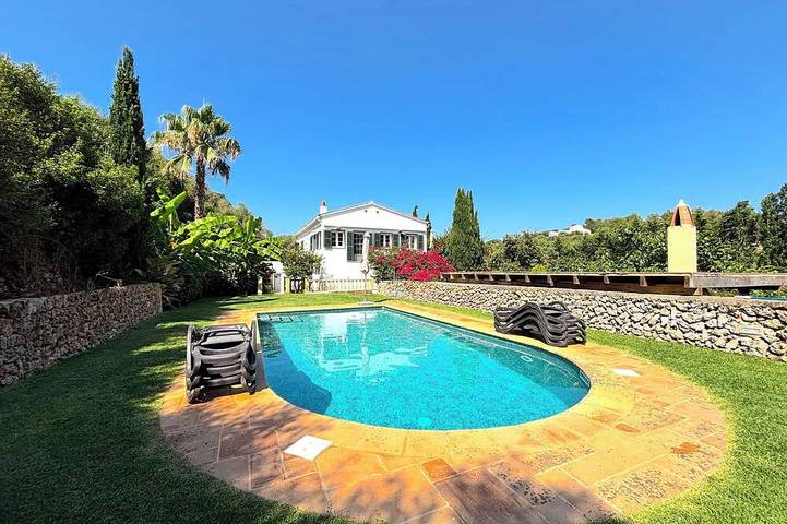 Gîte pour 6 personnes, avec jardin à Alaior