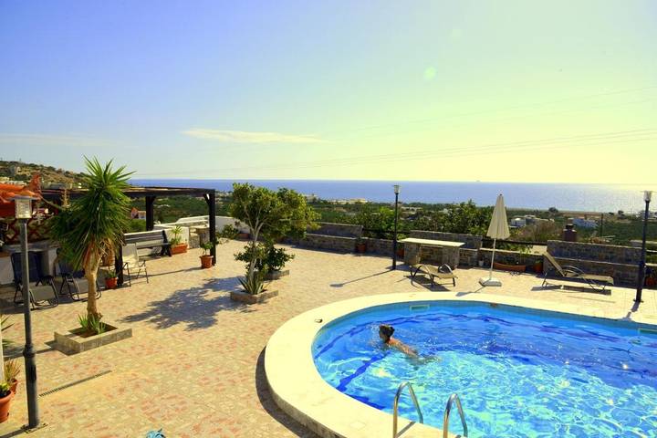 Appart’hôtel pour 2 personnes, avec Balcon et Terrasse ainsi que Jacuzzi et Jardin