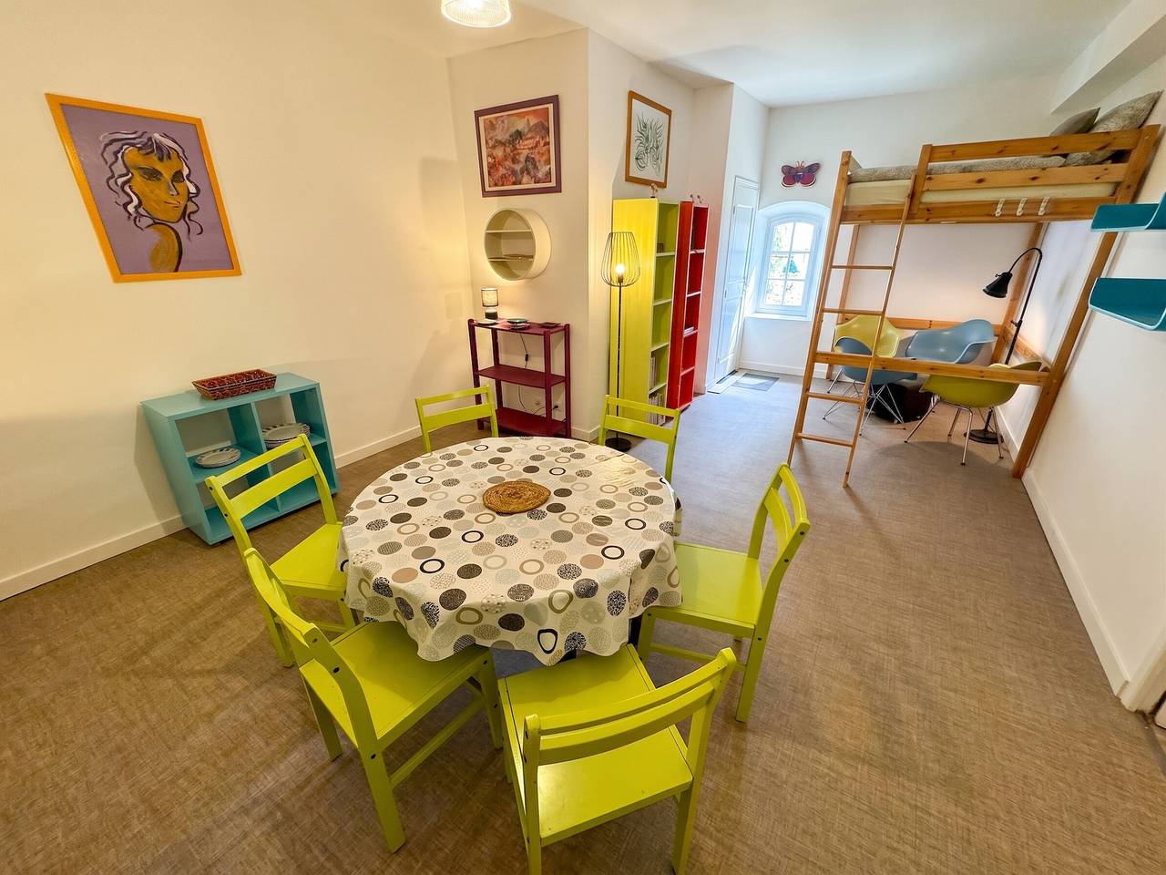 Appartement entier, Appartement spacieux à Laure-Minervois avec piscine in Laure-Minervois, Région de Carcassonne