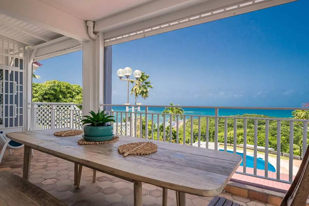 Houses & Villas for 8 Persons in Le Gosier, Guadeloupe (Caribbean)