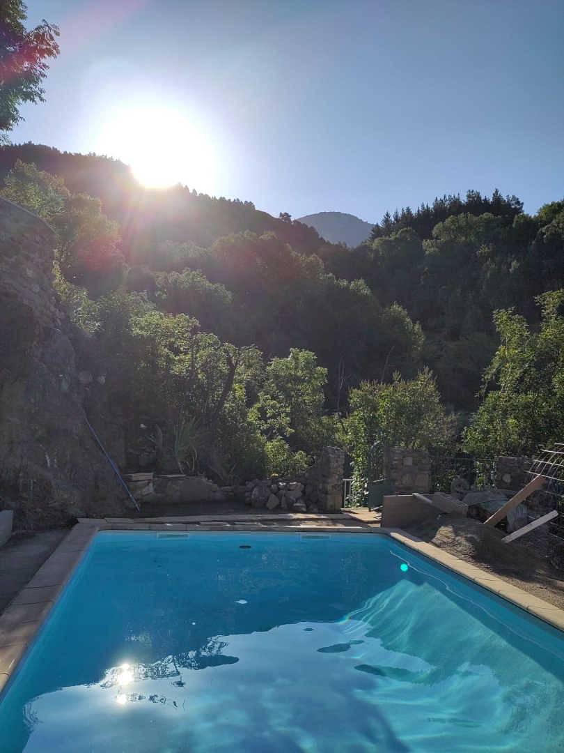 Montserrat Figueras in Llo, Parque Natural Regional de los Pirineos Catalanes