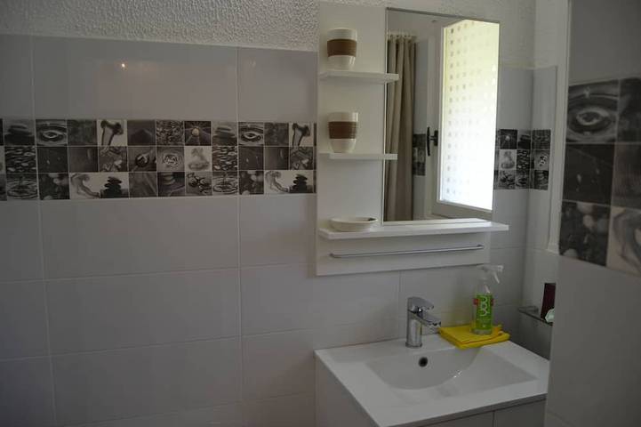 Gîte pour 4 personnes, avec balcon dans Plage de Tiuccia - 3