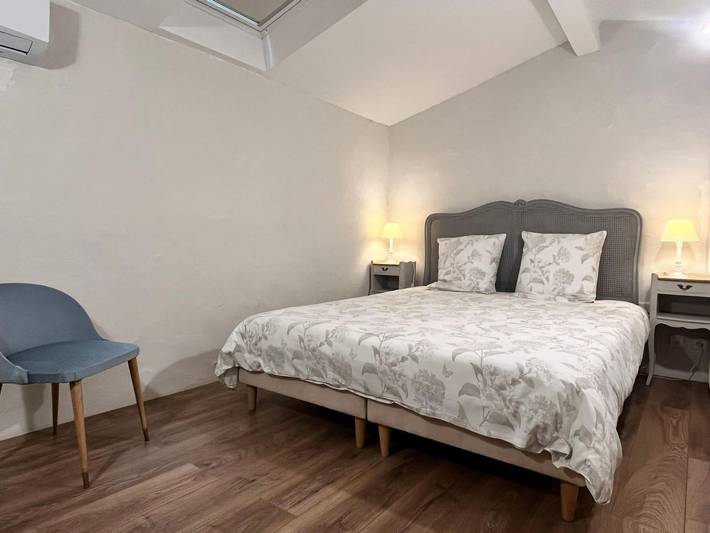 Gîte pour 4 personnes, avec Terrasse ainsi que Jardin et Piscine à OMS (homonymie) - 4