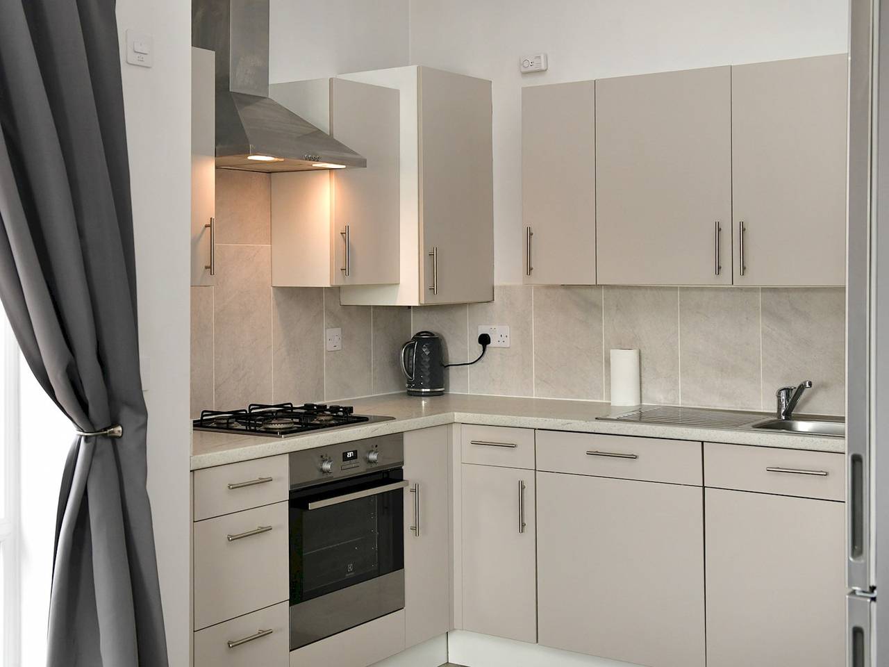 Entire apartment, Pass the Keys | Modern 1-Bed w/Free Parking+Peaceful Cardiff Stay in Cardiff, Cardiff region