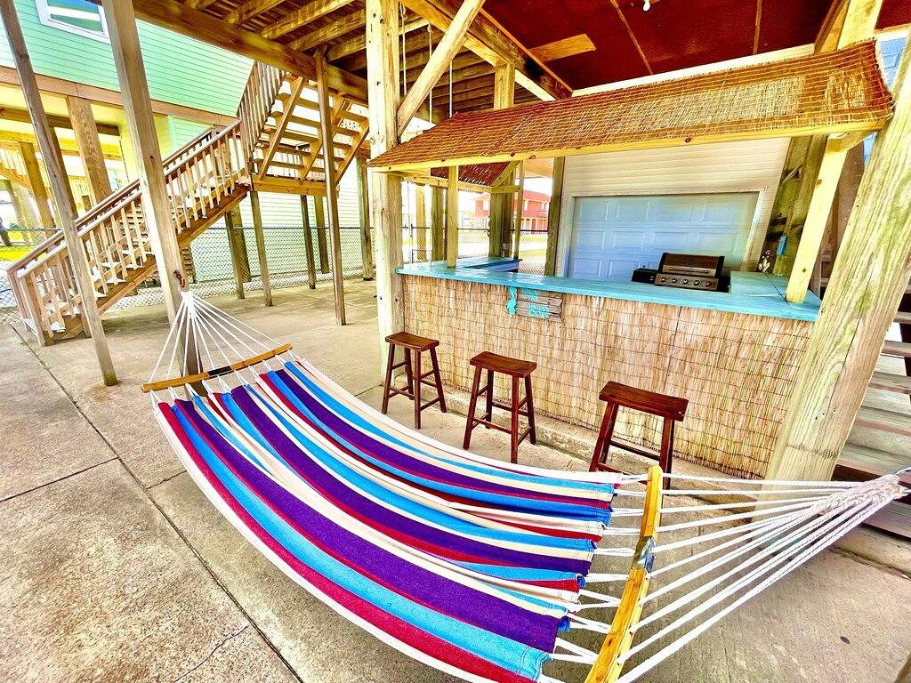 Waterfront Canal Bay & Beach Home with Fishing, Boat Dock, Tiki Bar & More! in Brazoria County