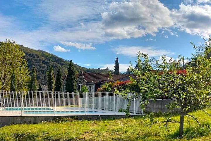 Appartement de vacances pour 6 personnes, avec piscine et terrasse