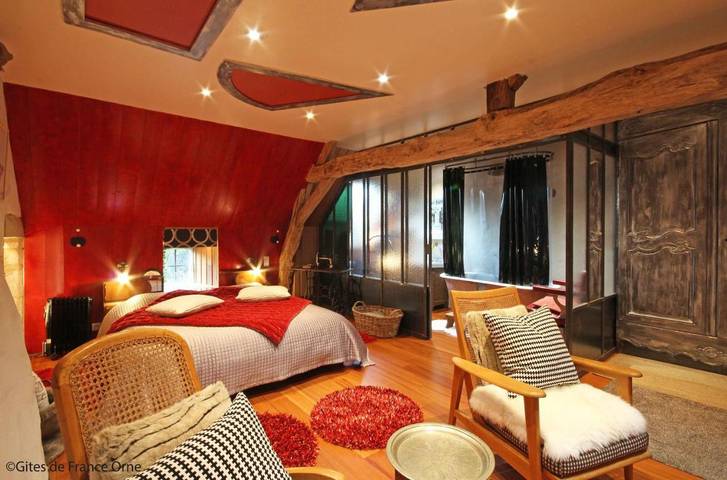 Chambre d’hôte pour 2 personnes, avec Jacuzzi et Terrasse ainsi que Jardin et Sauna dans Orne