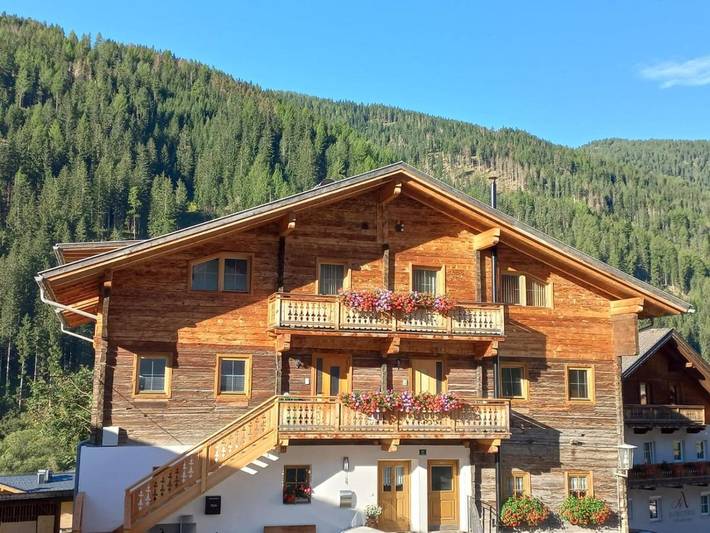 Ferienwohnung für 5 Personen, mit Balkon und Sauna sowie Ausblick in Innervillgraten