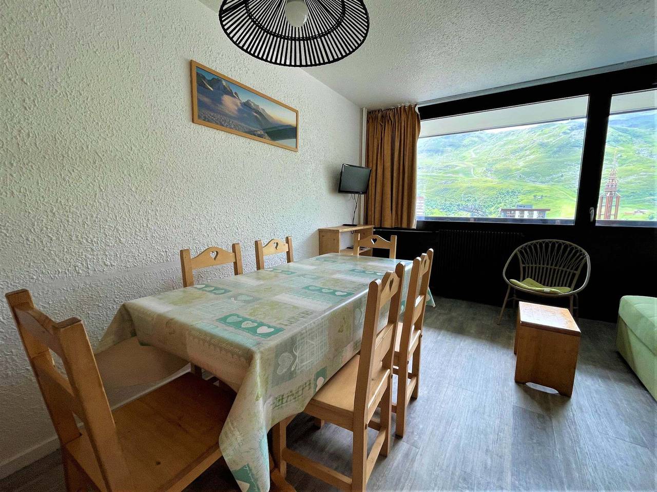 Ganze Wohnung, 6-Personen-Apartment in Les Menuires, Haustiere erlaubt, klassisch mit Balkon in Les Menuires, Saint-Martin-de-Belleville