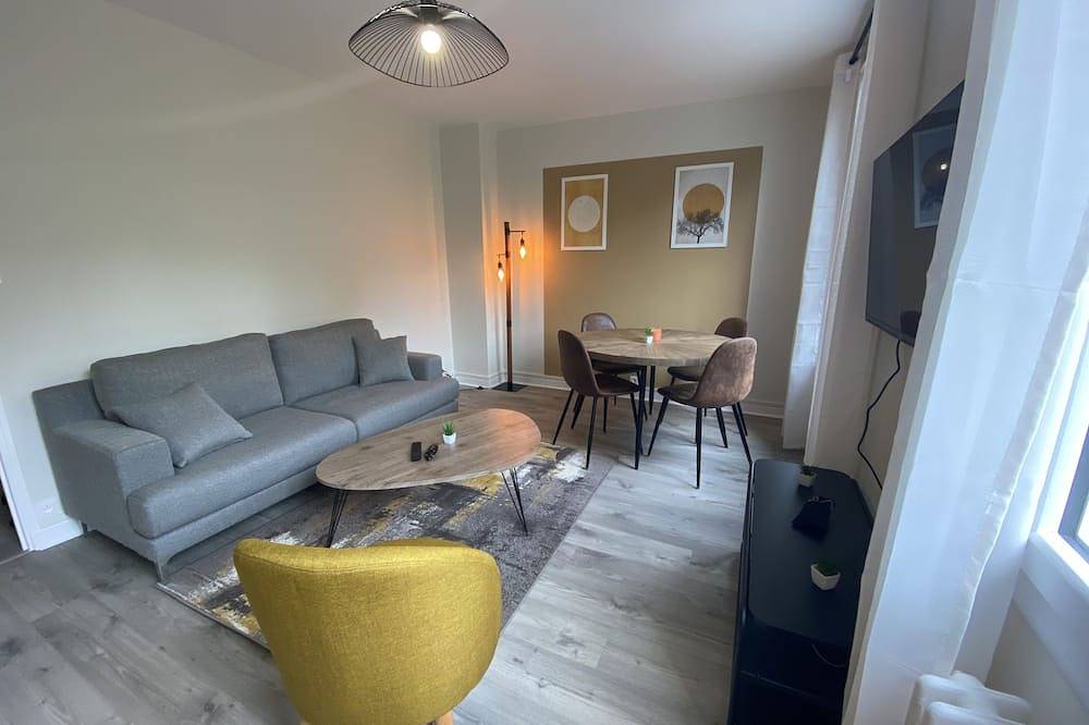 Appartement entier, Superbe logement situé en centre-ville avec parking in Troyes, Aube