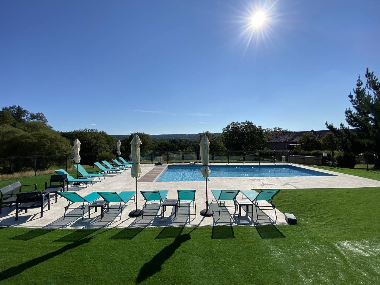 Gîte pour 12 personnes avec piscine in Saint-Pierre-de-Frugie, Parc naturel régional Périgord-Limousin
