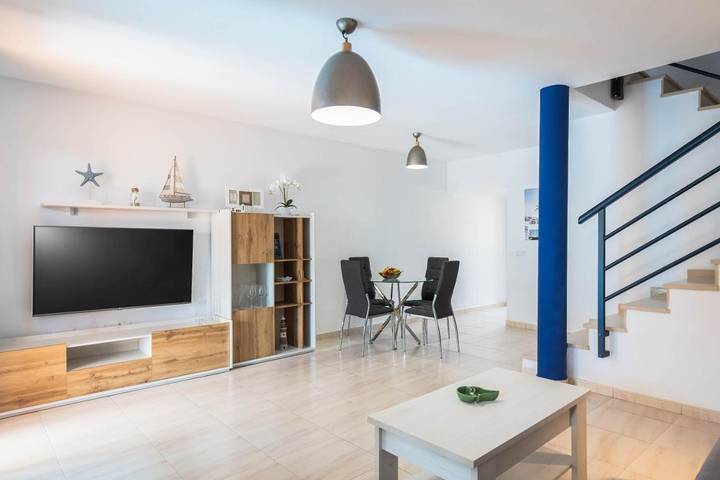 Location de vacances pour 5 personnes, avec jardin ainsi que balcon et vue à La Lajita - 4