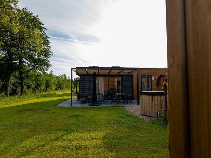 Willa dla 4 osób, z ogród i sauna oraz jacuzzi, zwierzęta dozwolone w Holandia