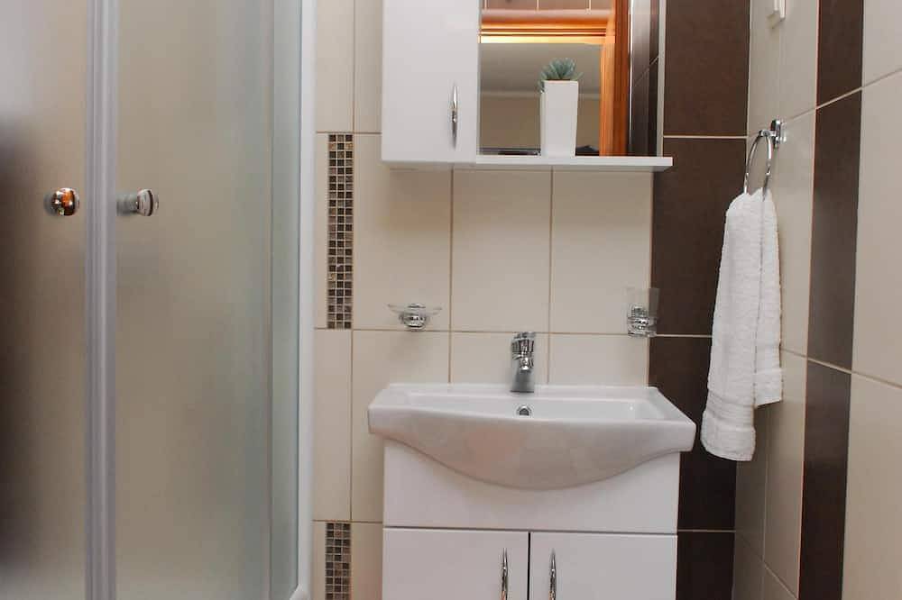 Ganze Wohnung, Komfortable Wohnung im Zentrum von Tivat in Tivat, Boka Kotorska