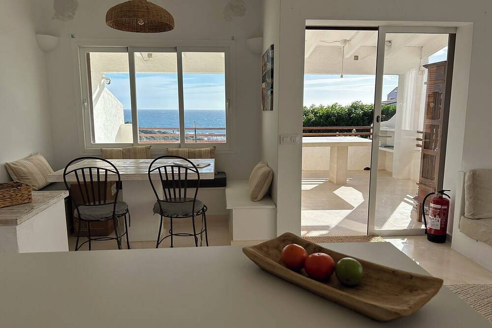 Neu! Villa Nostrum mit herrlichem Meerblick, kurzer Fußweg zum Strand & Bars & Ac in Binibeca, Sant Lluís