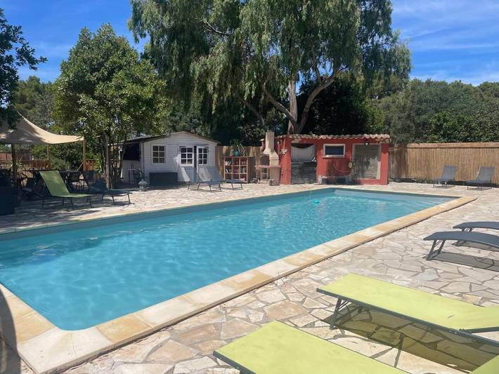 Camping pour 4 personnes, avec Terrasse et Jardin ainsi que Piscine et Vue