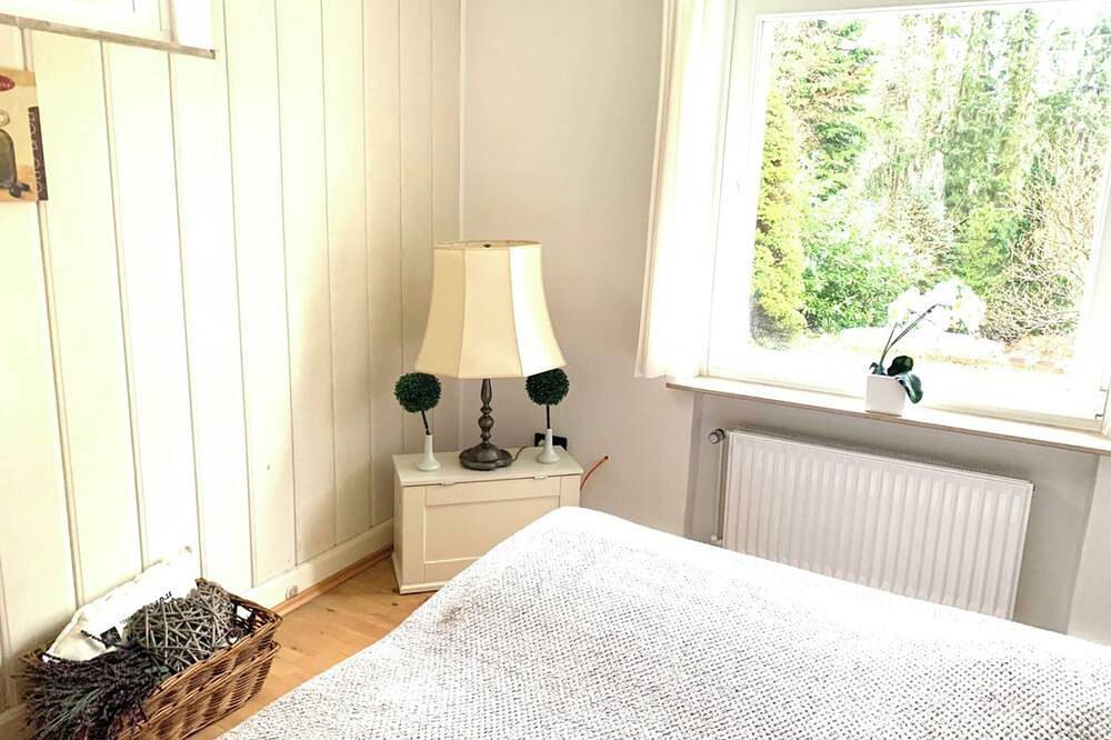 Ganze Wohnung, Gemütliche 2 Zimmer Fewo mit Xxl Garten im Zentrum von Bad Schwartau, Ostseenah! in Bad Schwartau, Ostholstein