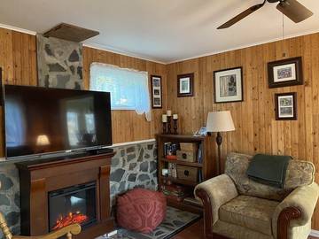 Log Cabin for 3 Guests in Cape Broyle, Newfoundland, Picture 2