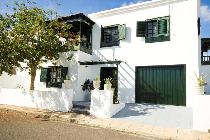 Casa rural para 8 personas, con jardín y vistas en Arrieta