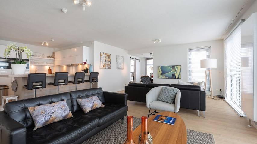 Loft voor 8 personen, met balkon in Den Haag