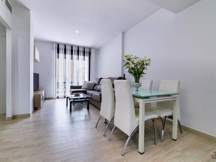 Appartement entier, "Pinada Beach" mit Schwimmbad in Platja de l'Eixidor (La Mata), Torrevieja