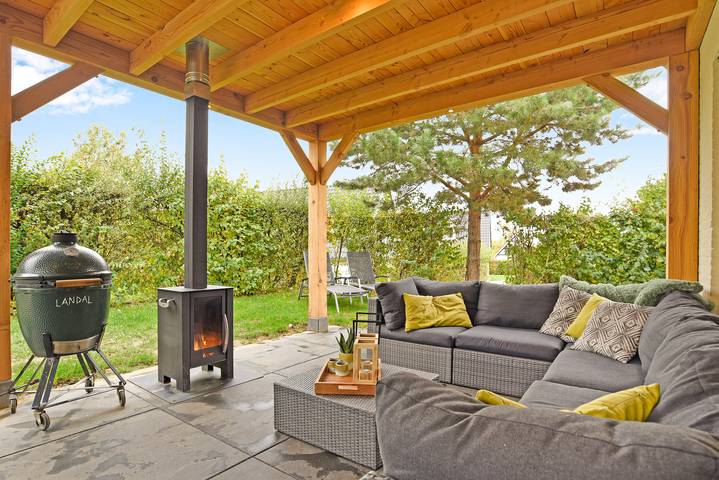 Bungalow voor 8 personen, met terras en balkon/terras in Valkenburg