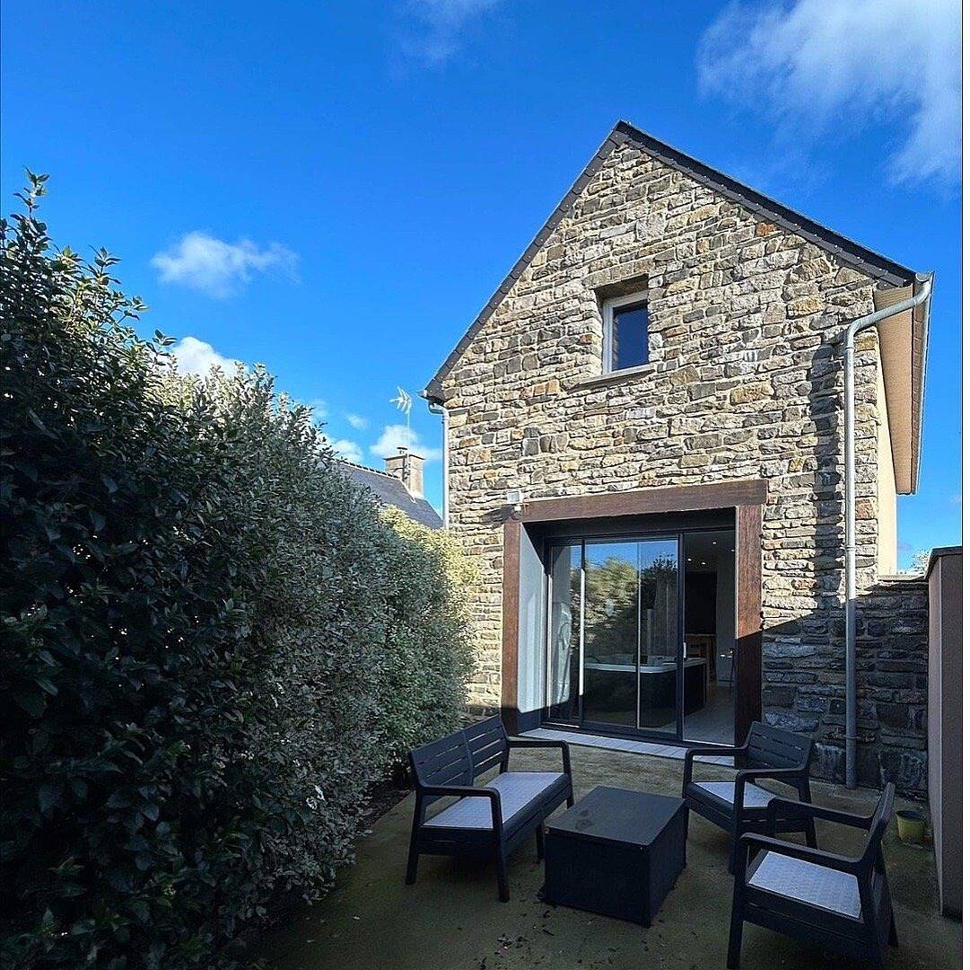 Lamaisoncvl - Suite privative avec Spa à 2.5 km de la mer in Denneville, Région de Coutances