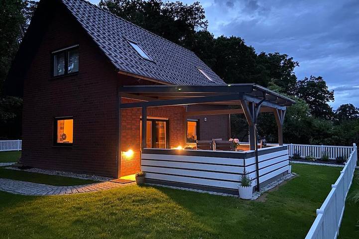 Ferienhaus für 4 Personen, mit Sauna und Garten in Göhren-Lebbin