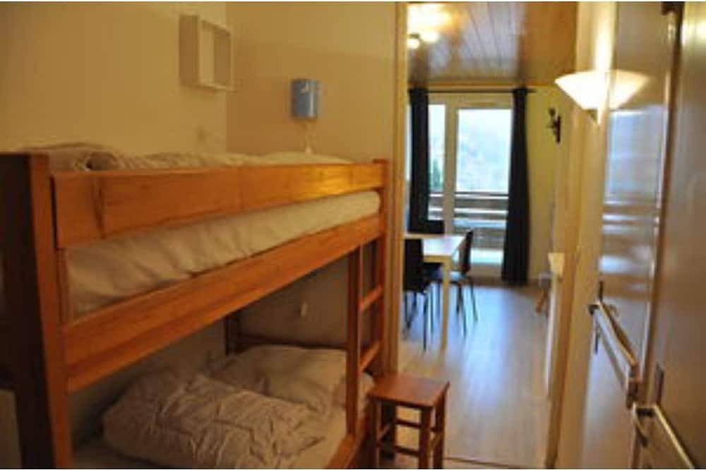 Entire apartment, Apartment in Les Deux Alpes 1800 in Vénosc, Les Deux Alpes