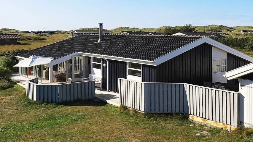 Ferienhaus für 7 Personen, mit Terrasse und Sauna sowie Whirlpool, mit Haustier in Løkken