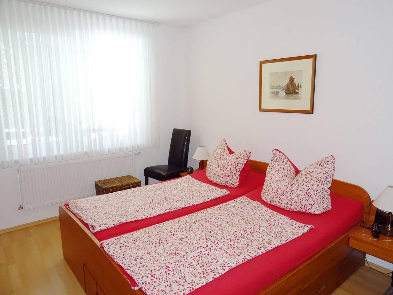 Ganze Wohnung, Helle Erdgeschosswohnung mit möblierter und überdachter Südterrasse! in Zingst, Fischland - Darß - Zingst