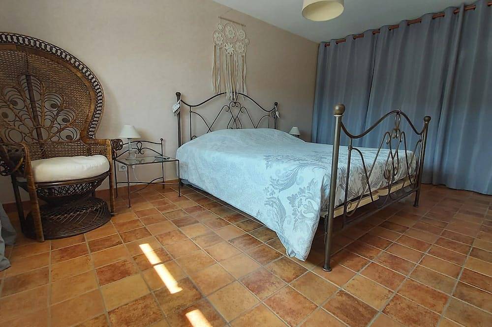 Mas **** pour 12 personnes au cœur d'un domaine viticole avec piscine privée in Servian, Côte méditerranéenne (France)