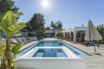 Villa in Santa Eulària des Riu, Ibiza Osten für 8 