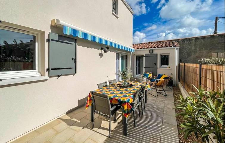 Location de vacances pour 7 personnes, animaux acceptés dans Office de Tourisme de Saint Pierre d'Oléron
