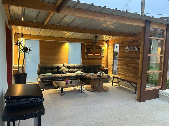 Gîte pour 12 personnes, avec Terrasse et Jardin