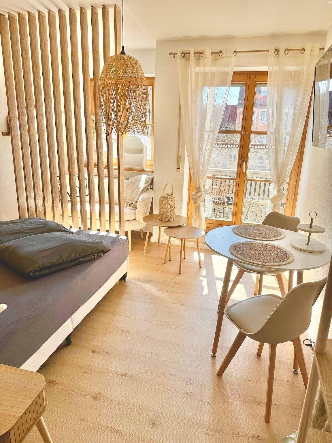 Geheel vakantieappartement, Allgäu Boho Apartment mit Balkon in Kempten in Allgäu, Zwaben (Bayern)