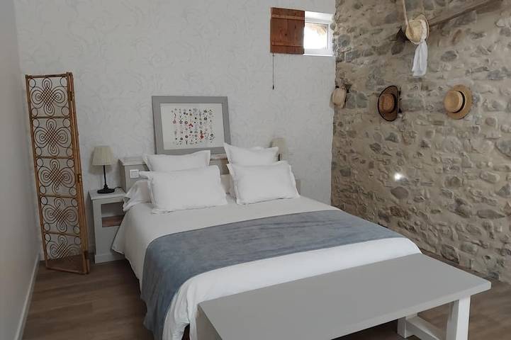 Location de vacances pour 4 personnes, avec jardin à Charols - 4