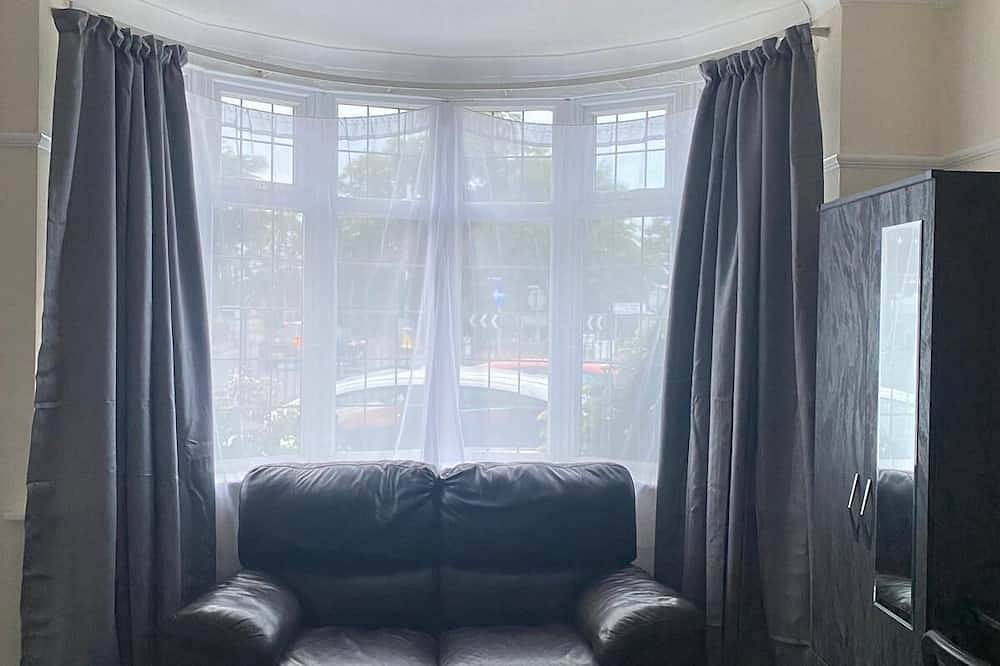 Lodge 1 near the big merry hill shopping , in Dudley, Birmingham y alrededores