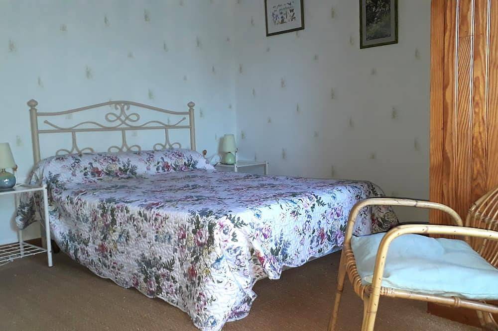 Gite in peaceful countryside setting in Condat, Regionaler Naturpark Volcans d'Auvergne
